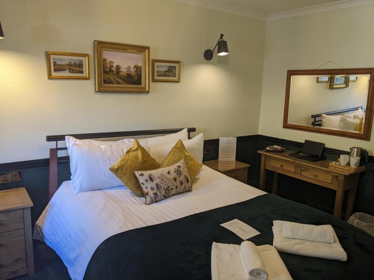 London Inn Saint Neot エクステリア 写真